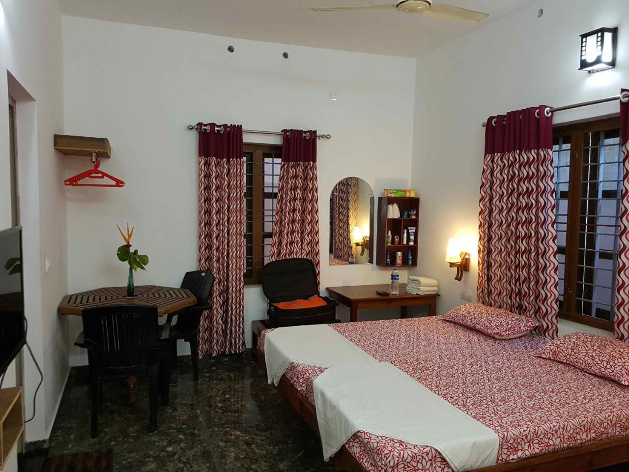 Southcanal Holidays Alappuzha Exterior foto